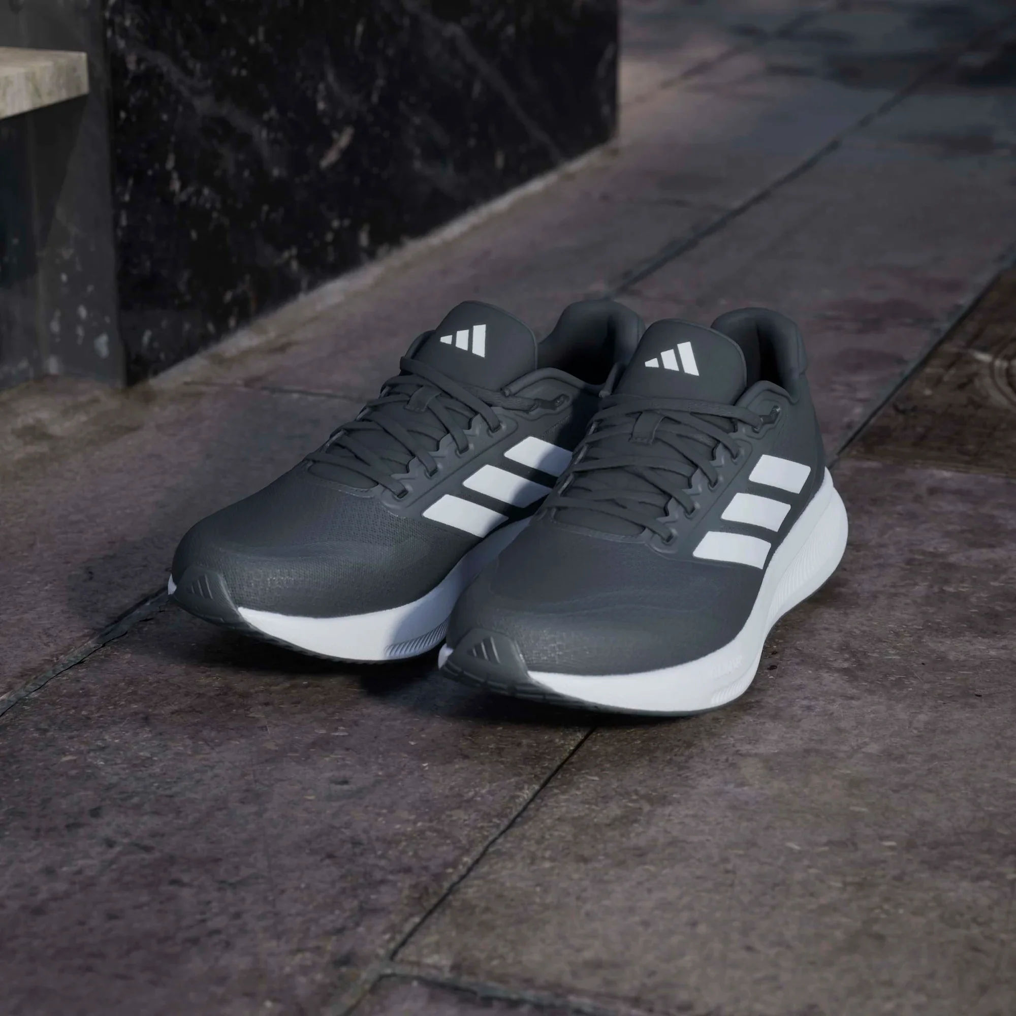 ADIDAS Men's Runfalcon 5 Wide Running Shoes - Black - Image 11