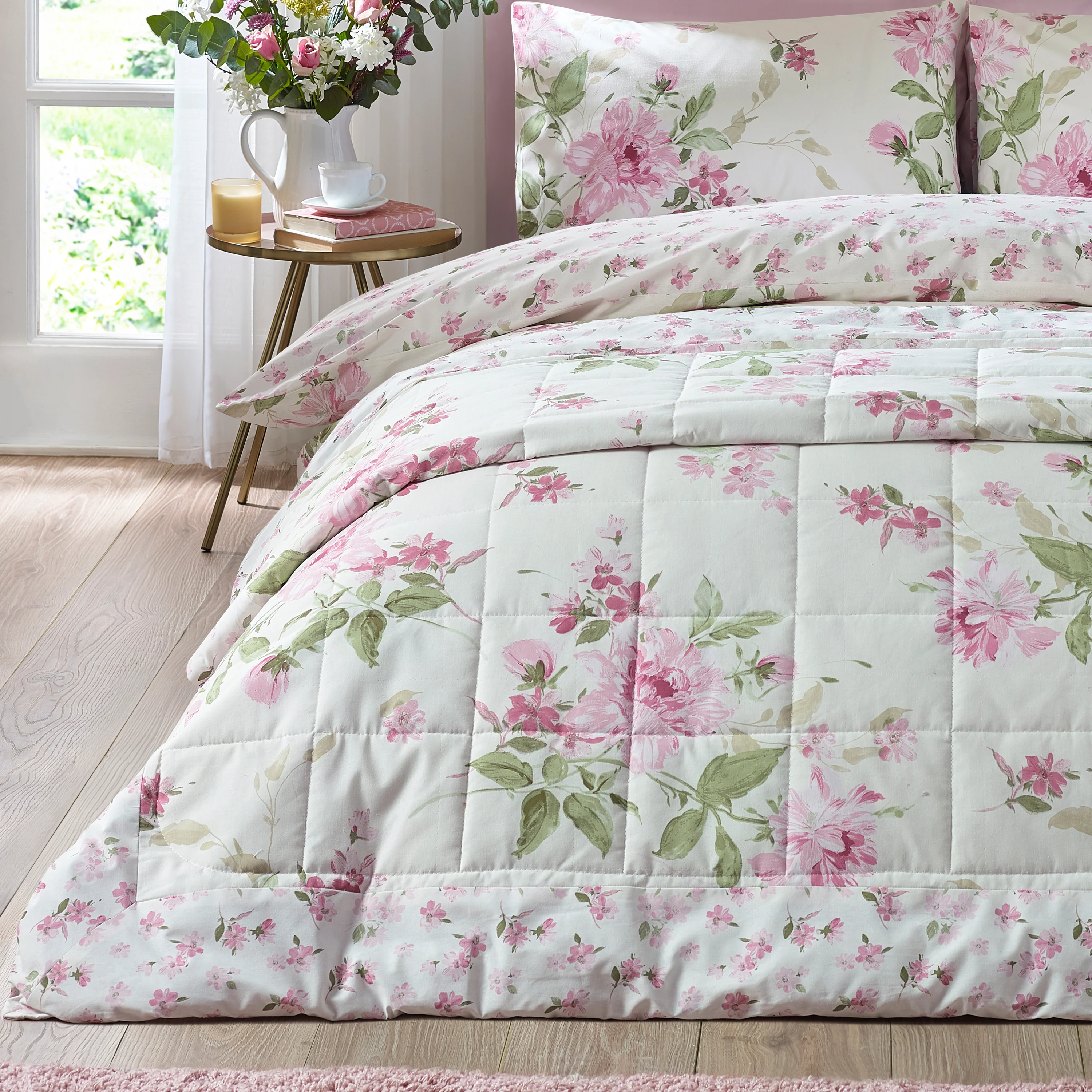 CATHERINE LANSFIELD Avebury Floral Bedspread 220x230cm - Cream