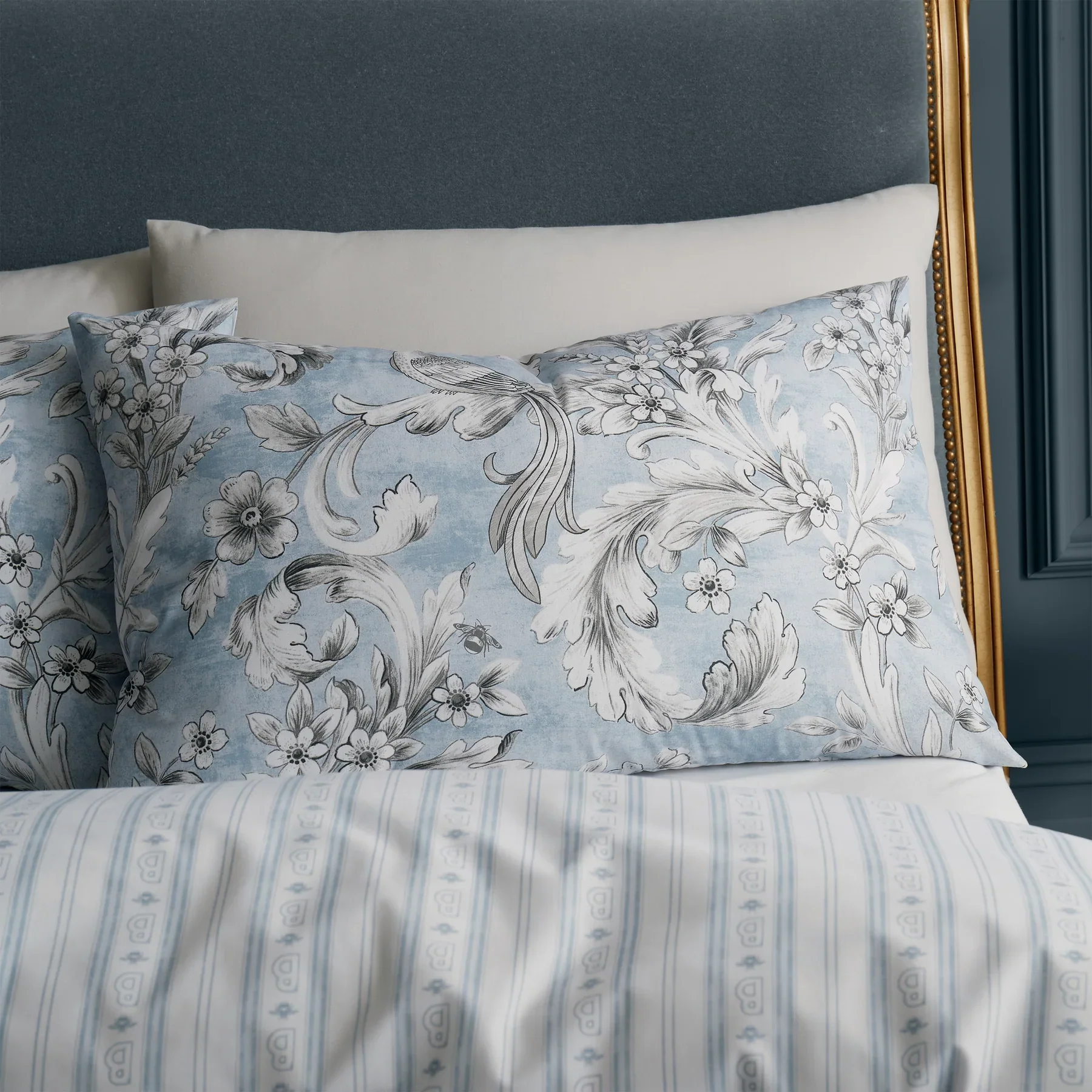 CATHERINE LANSFIELD : Bridgerton Regal Floral Bedding - Image 3