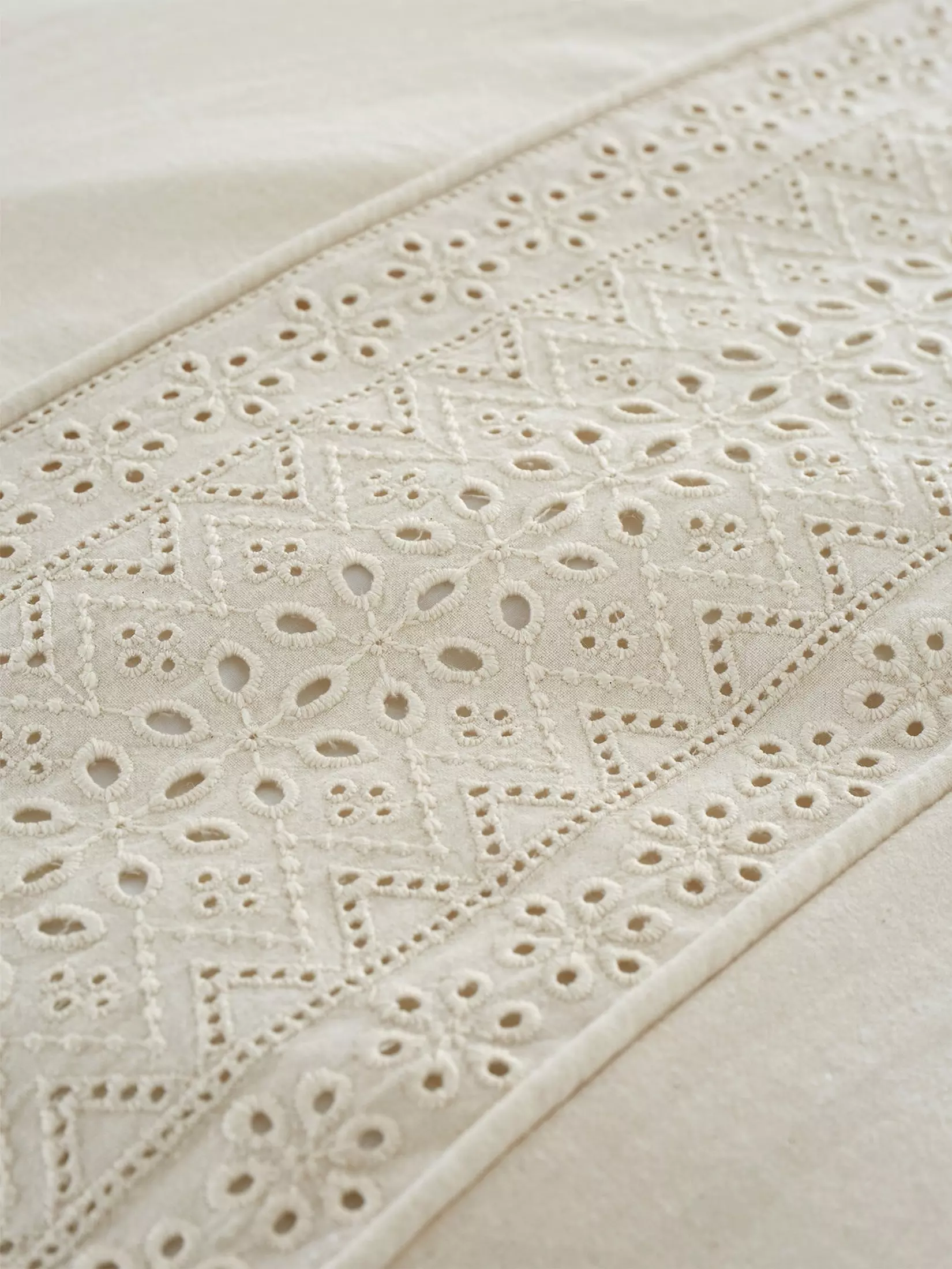 CATHERINE LANSFIELD Broderie Anglaise Duvet Cover Set - Cream - Image 3