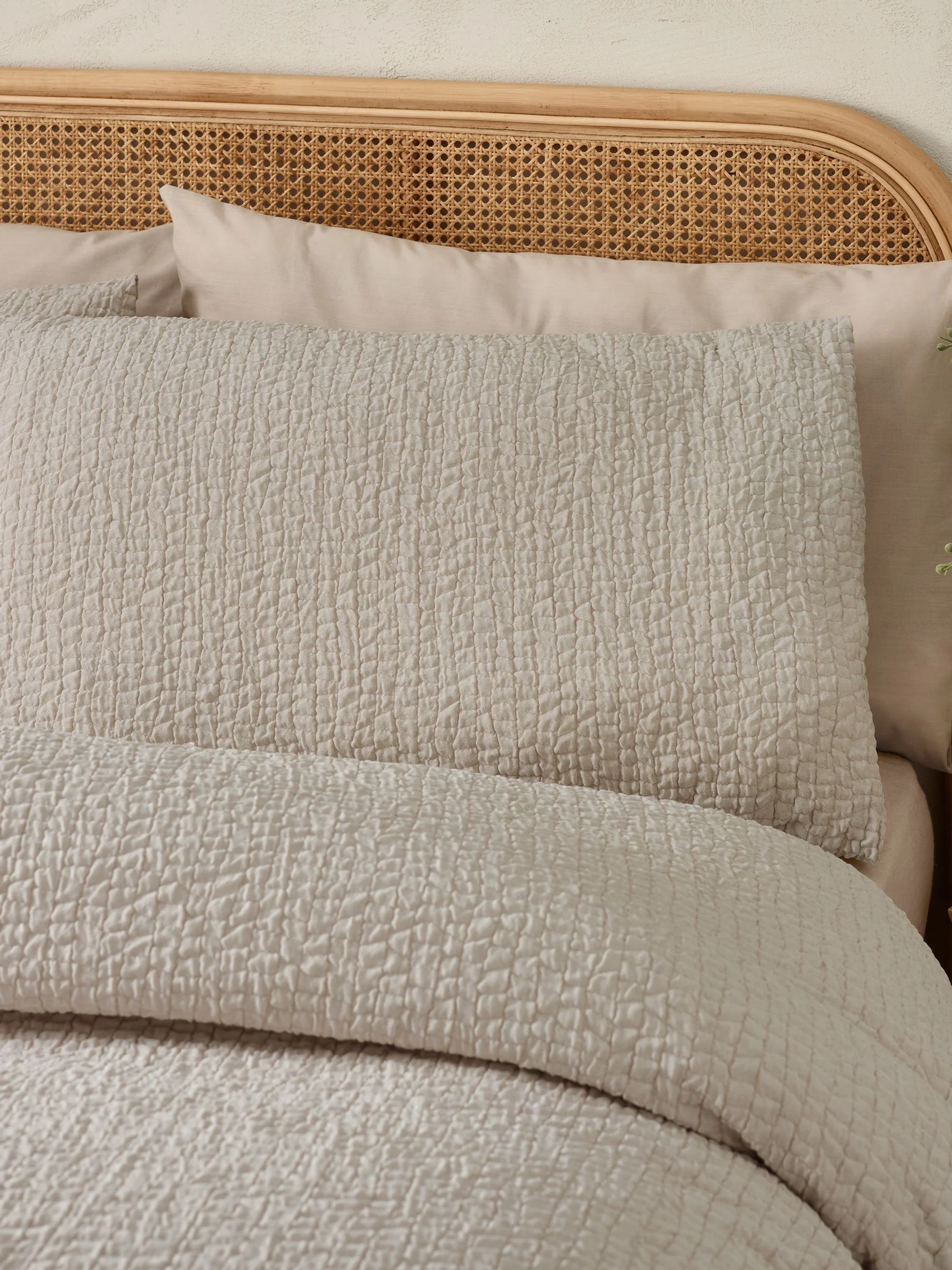 CATHERINE LANSFIELD Crinkle Seersucker Duvet Set - Natural - Image 2