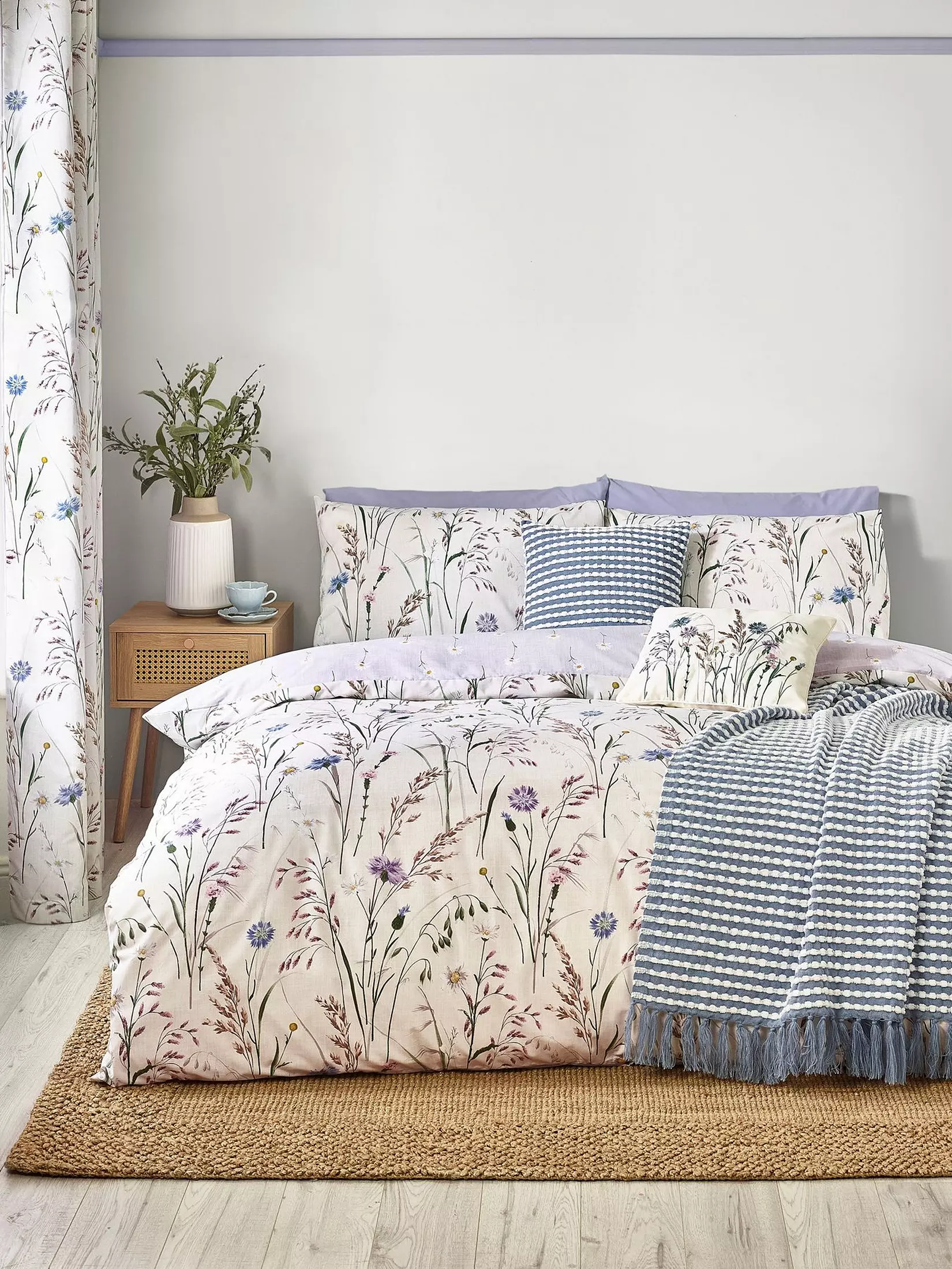 CATHERINE LANSFIELD Grasmere Floral Reversible Duvet Cover Set - Lilac