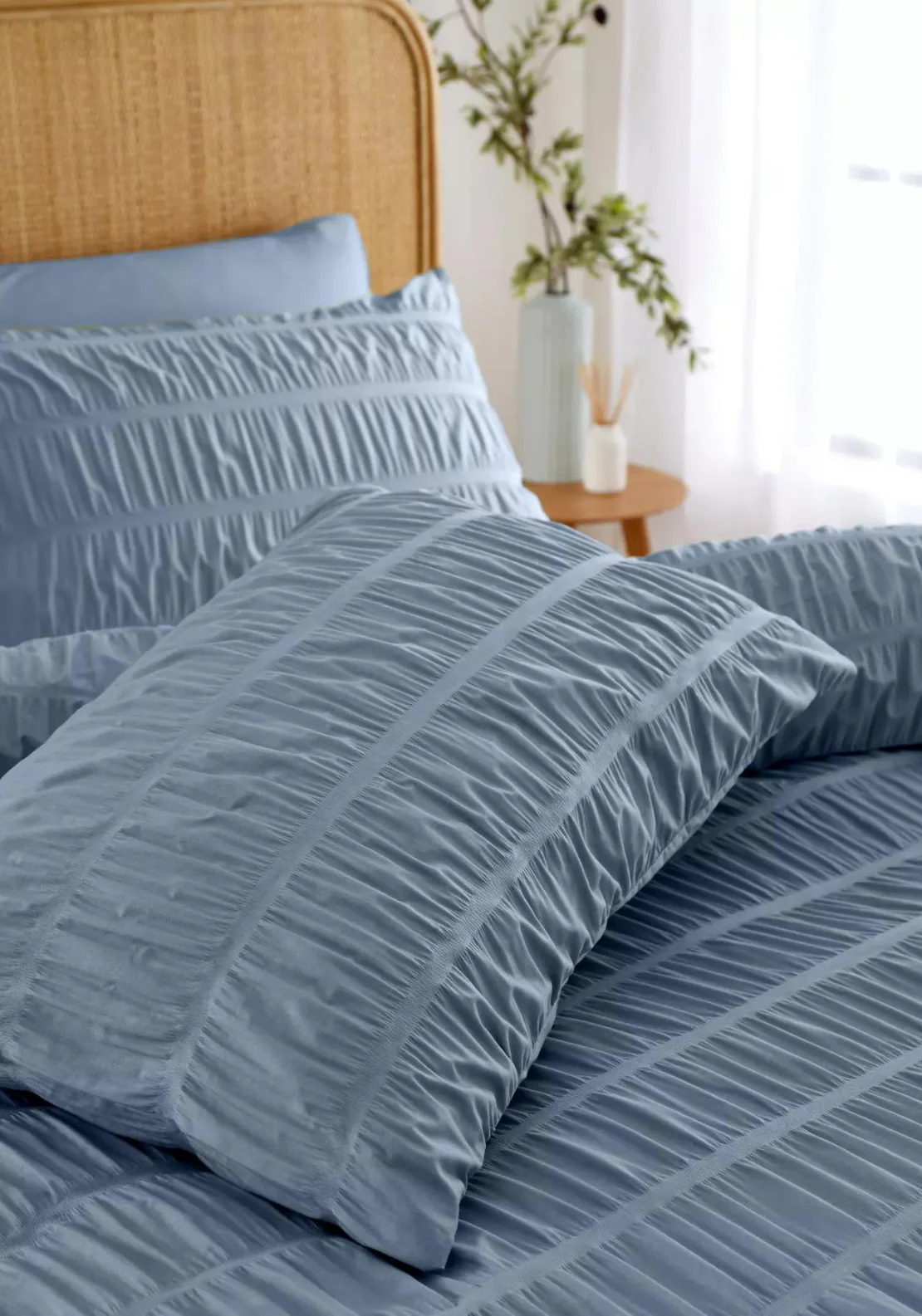CATHERINE LANSFIELD Seersucker Duvet Set - Blue - Image 2