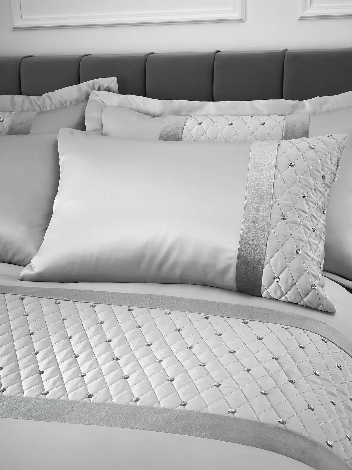 CATHERINE LANSFIELD Sequin Cluster Duvet Cover Set - Silver - Image 4
