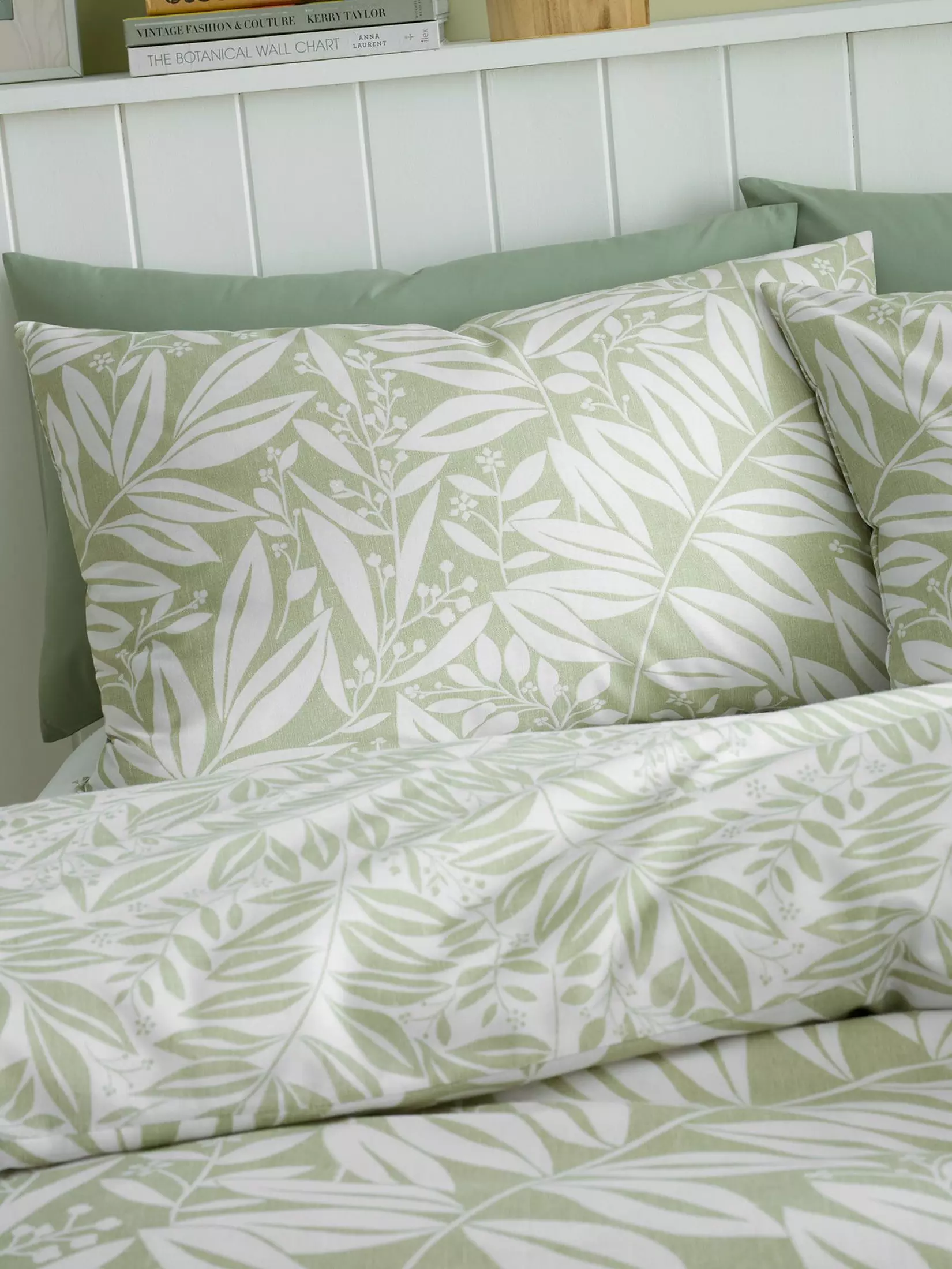 CATHERINE LANSFIELD Sorrel Leaf Reversible Duvet Cover Set - Green - Image 4