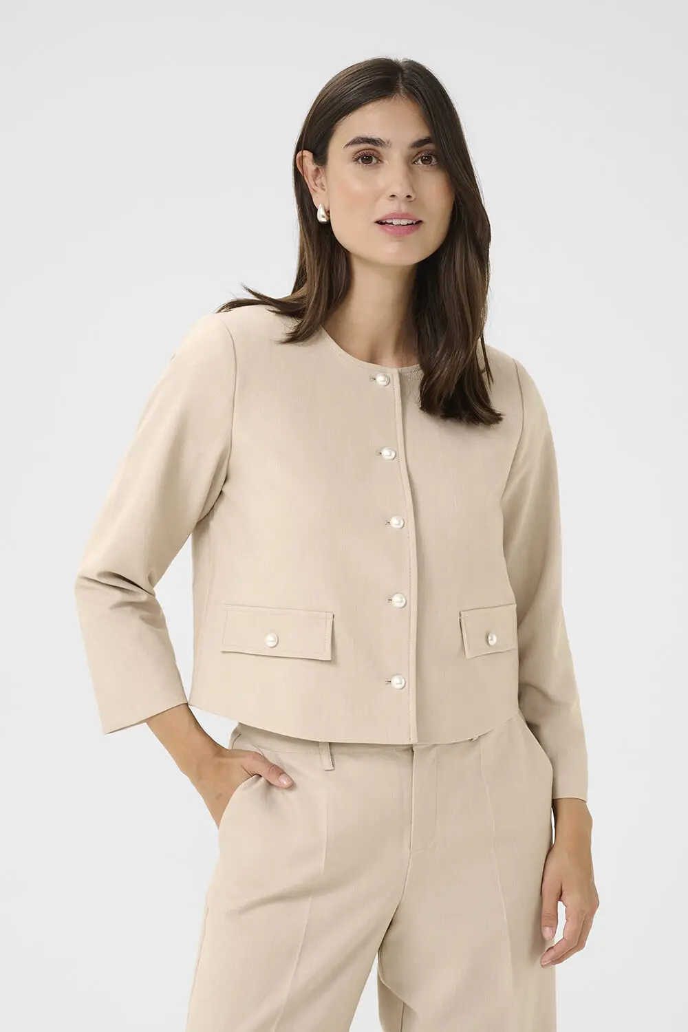 CULTURE Alayna Cropped Blazer - Beige