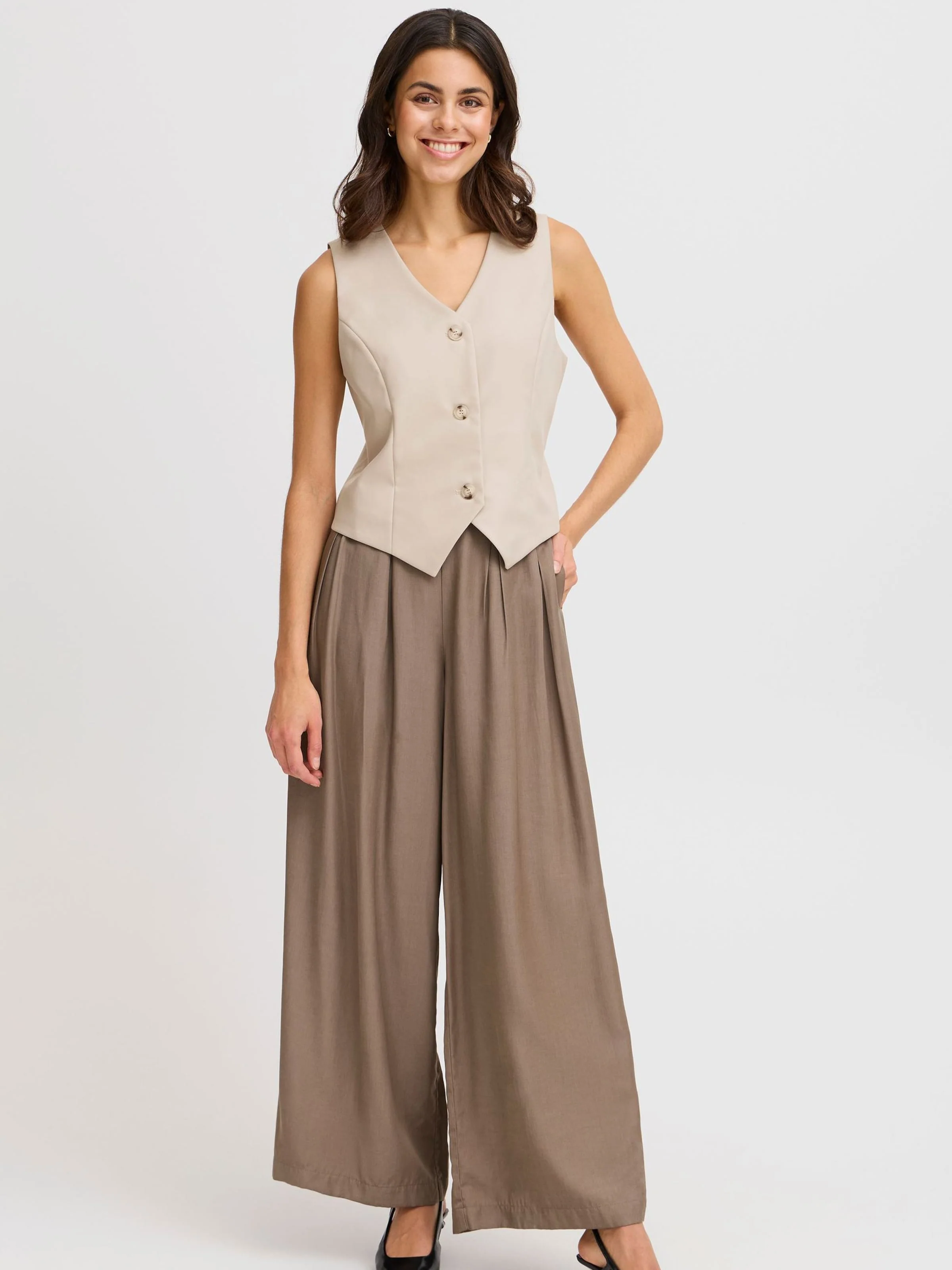 FRANSA Abigail V-Neck Waistcoat - Natural - Image 3