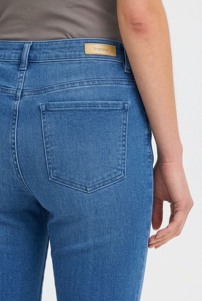 FRANSA Luxe Elli Capri Jeans - Mid Blue - Image 6