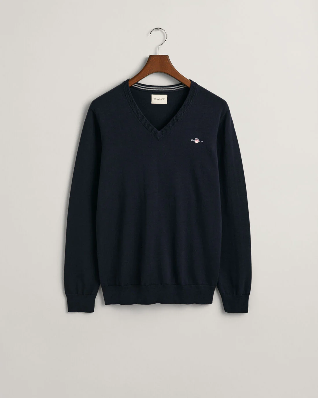GANT Classic Cotton V Neck Sweater - Navy - Image 4
