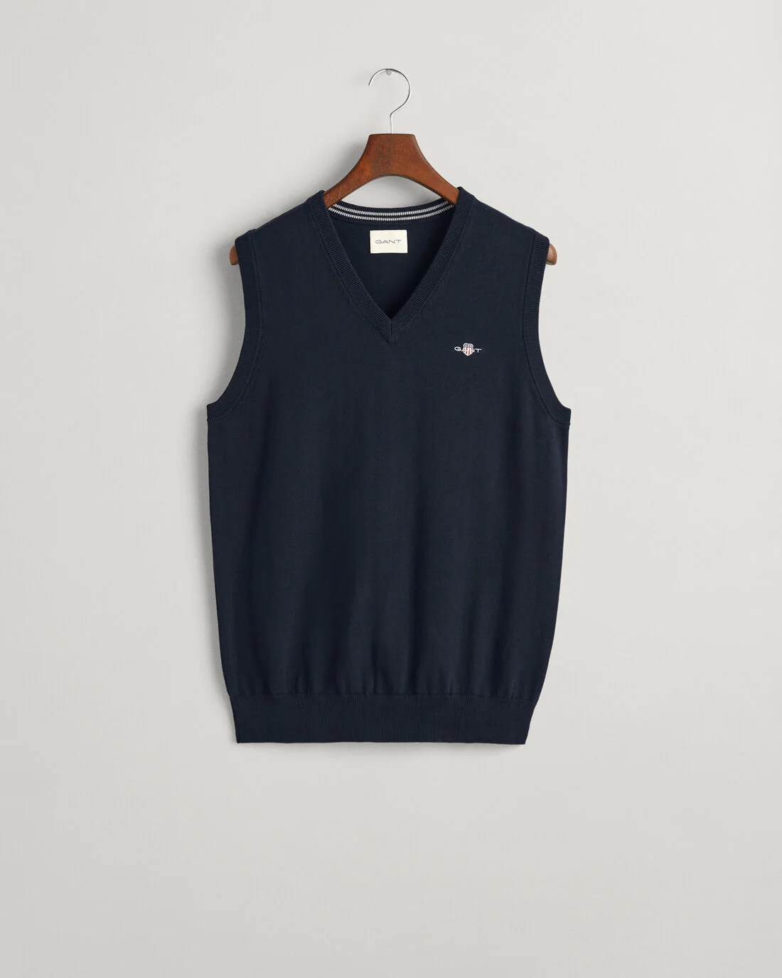 GANT : Classic Cotton Vest - Evening Blue - Image 4