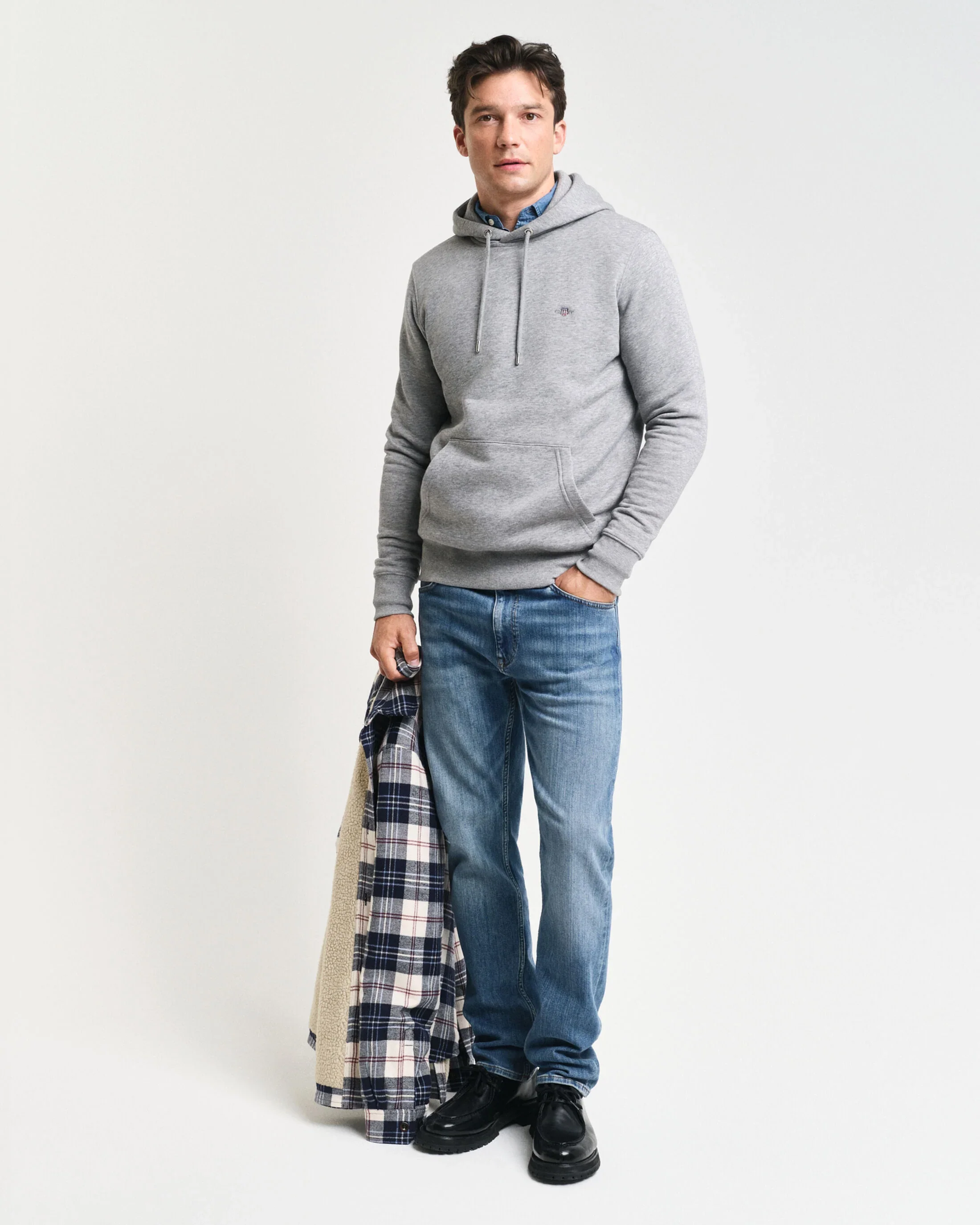GANT Regular Shield Hoodie - Grey - Image 3