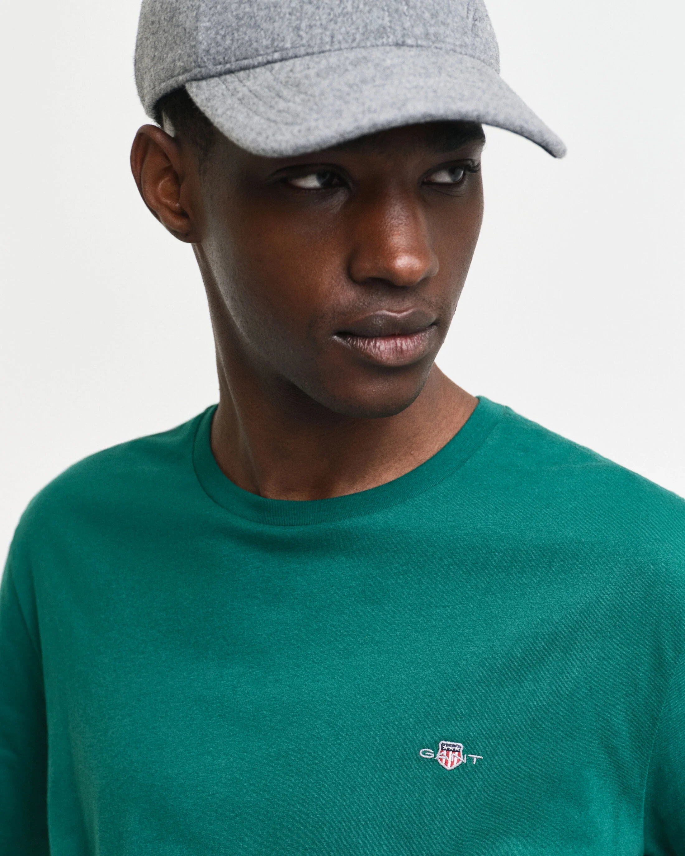 GANT Regular Shield T-Shirt - Deep Forest Green - Image 2