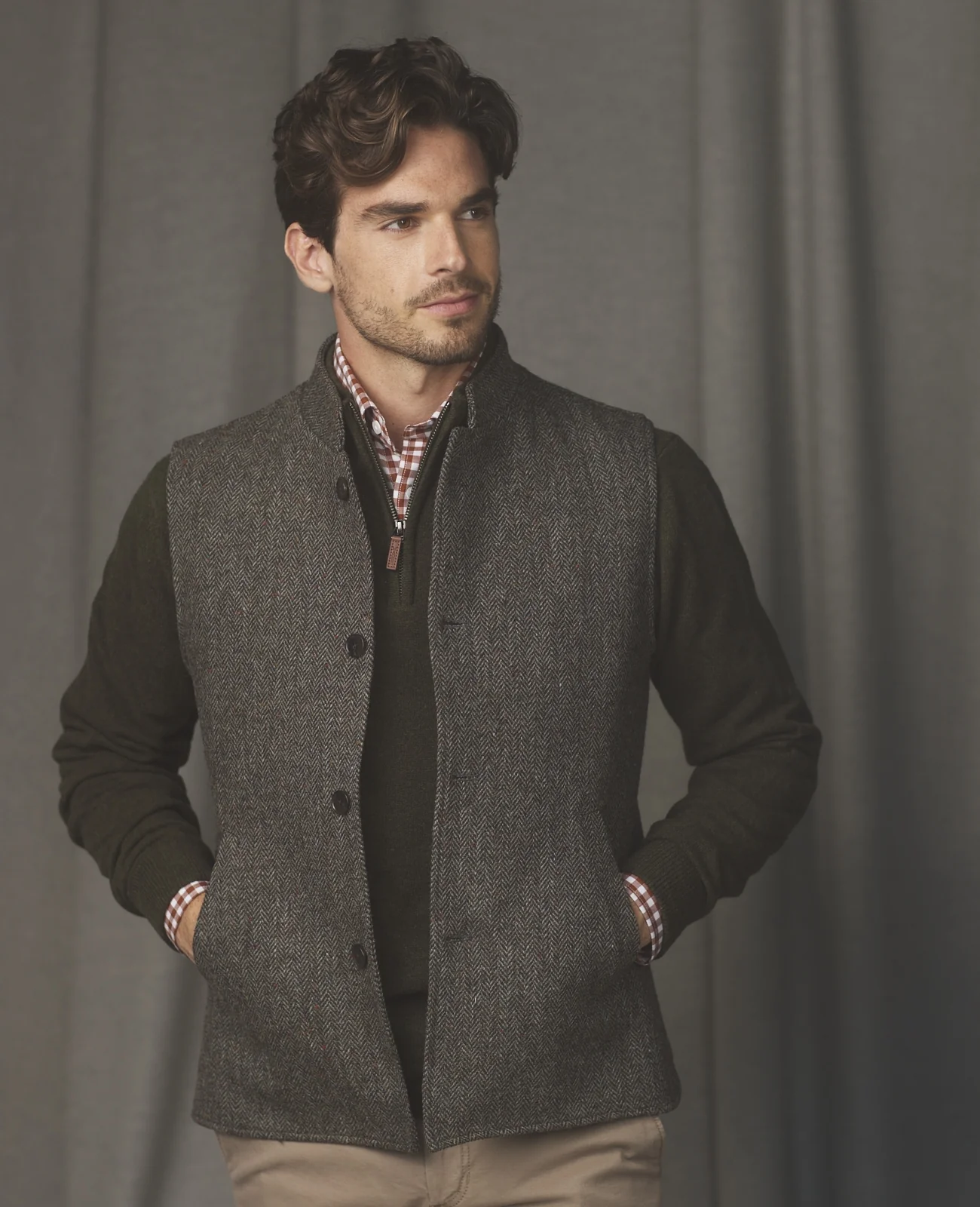 MAGEE Cavan Donegal Tweed Gilet - Earthy Green/Charcoal Grey