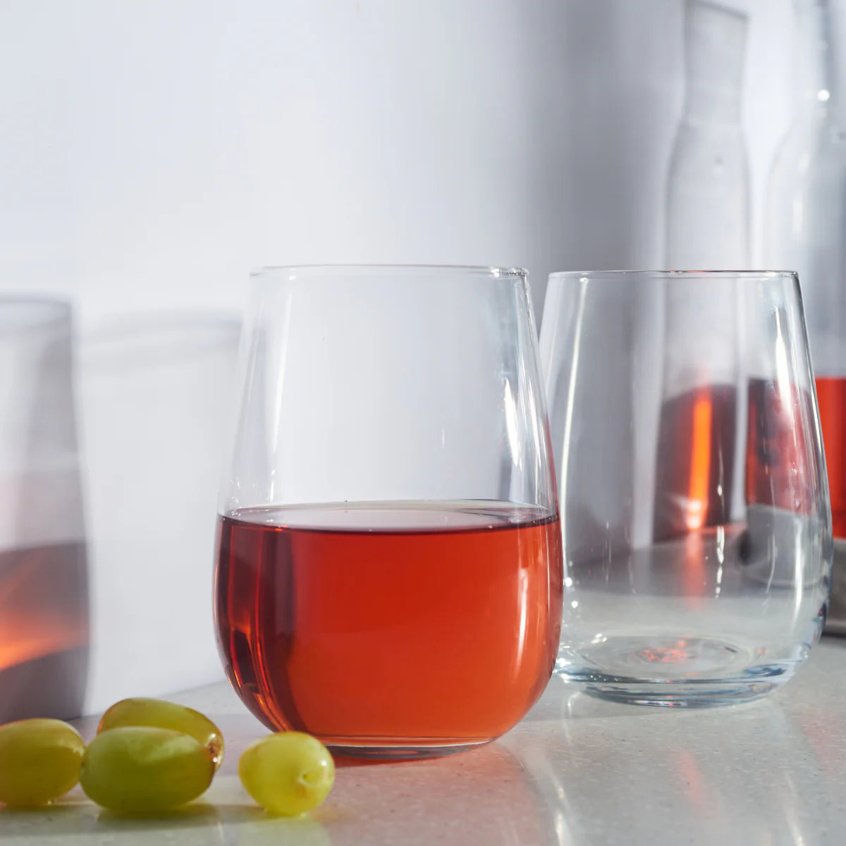 RAVENHEAD Entertain Set Of 4 Stemless Glasses 59cl - Image 3
