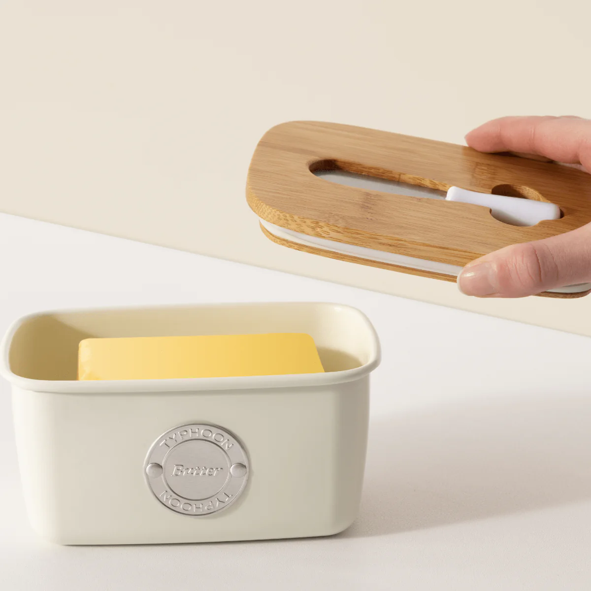 TYPHOON Living Steel Butter Dish & Spatula Set - Cream